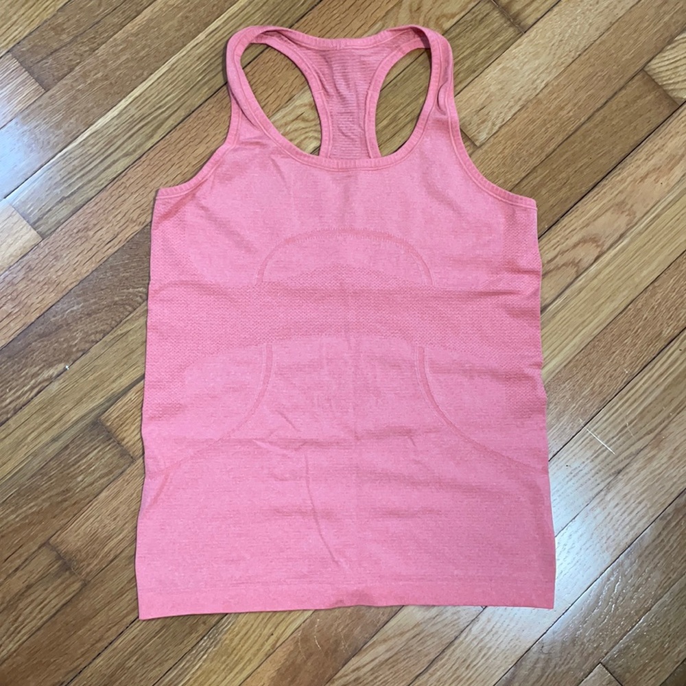 Lululemon run swiftly tank top size 8